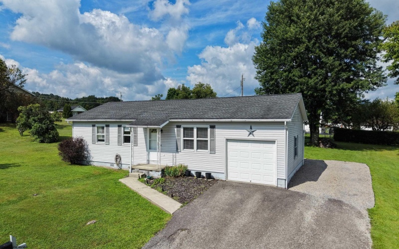 62 Blue Pond Lane, Elkins, West Virginia 26241, 3 Bedrooms Bedrooms, 7 Rooms Rooms,2 BathroomsBathrooms,Single Family Detached,For Sale,Blue Pond,0,10166544