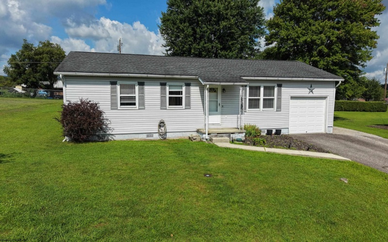 62 Blue Pond Lane, Elkins, West Virginia 26241, 3 Bedrooms Bedrooms, 7 Rooms Rooms,2 BathroomsBathrooms,Single Family Detached,For Sale,Blue Pond,0,10166544