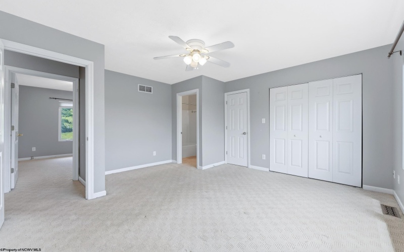 902 Pierpont Heights Drive, Morgantown, West Virginia 26508, 2 Bedrooms Bedrooms, 6 Rooms Rooms,2 BathroomsBathrooms,Single Family Attached,For Sale,Pierpont Heights,0,10166530