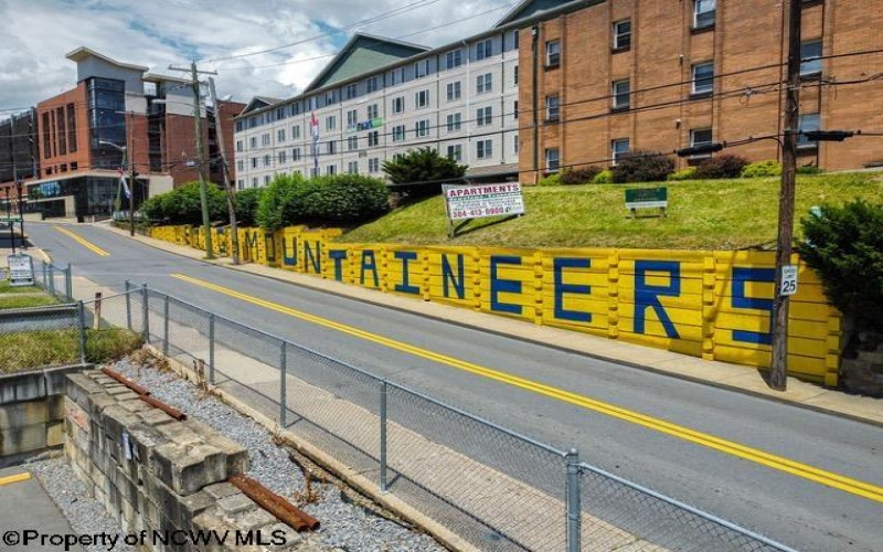 2109 University Avenue, Morgantown, West Virginia 26507, 0 , 0 ,0,Commercial (for Sale),For Sale,University,0,10166538