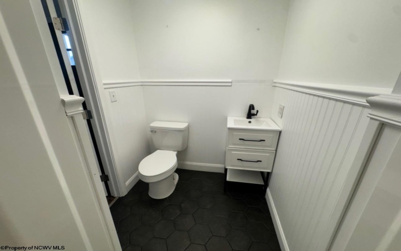 58 Evergreen Terrace, Uniontown, Pennsylvania 15401, 2 Bedrooms Bedrooms, 7 Rooms Rooms,2 BathroomsBathrooms,Single Family Detached,For Sale,Evergreen,0,10163198