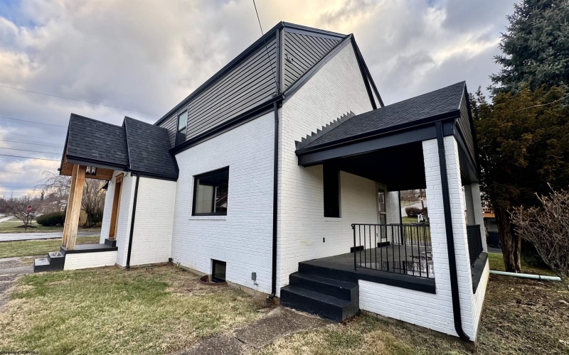 58 Evergreen Terrace, Uniontown, Pennsylvania 15401, 2 Bedrooms Bedrooms, 7 Rooms Rooms,2 BathroomsBathrooms,Single Family Detached,For Sale,Evergreen,0,10163198