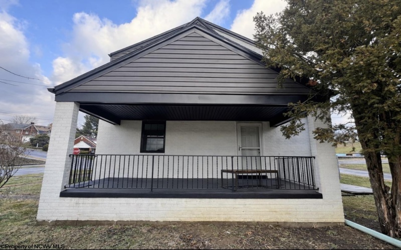 58 Evergreen Terrace, Uniontown, Pennsylvania 15401, 2 Bedrooms Bedrooms, 7 Rooms Rooms,2 BathroomsBathrooms,Single Family Detached,For Sale,Evergreen,0,10163198