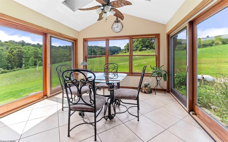 81 Homestead Lane, Bruceton Mills, West Virginia 26525, 3 Bedrooms Bedrooms, 9 Rooms Rooms,2 BathroomsBathrooms,Single Family Detached,For Sale,Homestead,0,10166531