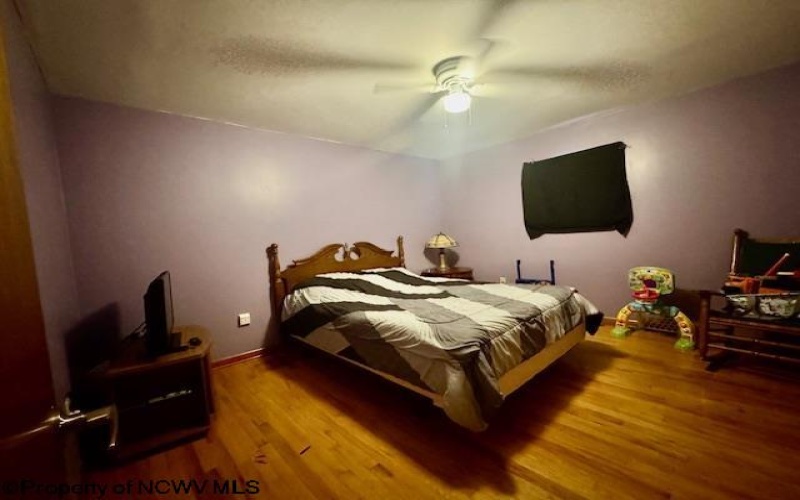 210 View Street, Kingwood, West Virginia 26537-0000, 3 Bedrooms Bedrooms, 6 Rooms Rooms,1 BathroomBathrooms,Single Family Detached,For Sale,View,0,10166540