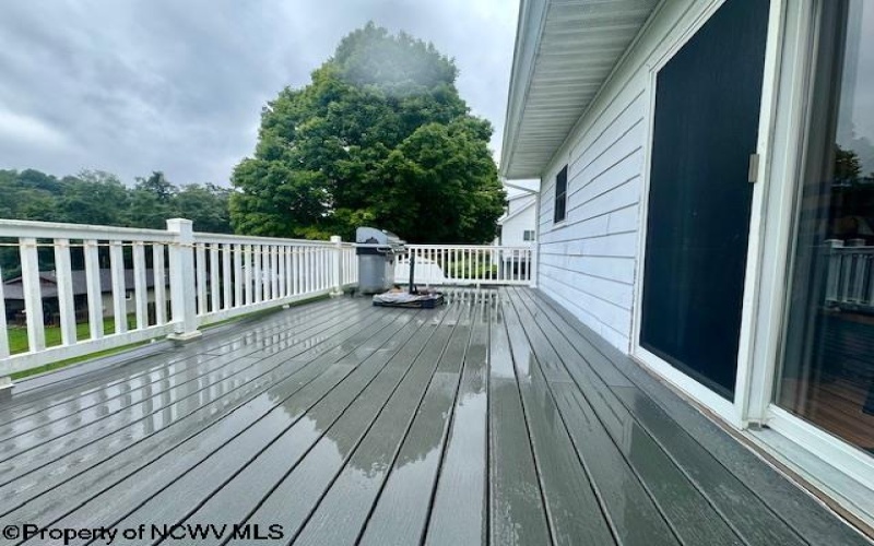 210 View Street, Kingwood, West Virginia 26537-0000, 3 Bedrooms Bedrooms, 6 Rooms Rooms,1 BathroomBathrooms,Single Family Detached,For Sale,View,0,10166540