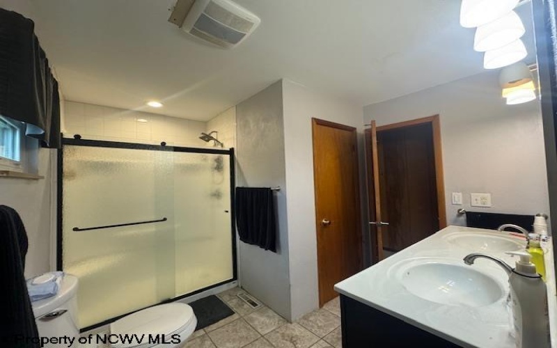 210 View Street, Kingwood, West Virginia 26537-0000, 3 Bedrooms Bedrooms, 6 Rooms Rooms,1 BathroomBathrooms,Single Family Detached,For Sale,View,0,10166540