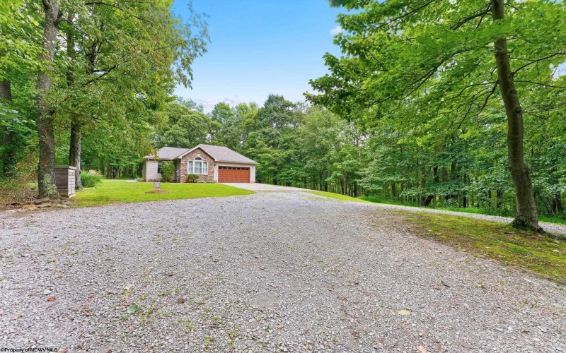 157 Reservoir Hill Road, Uniontown, Pennsylvania 15401, 3 Bedrooms Bedrooms, 5 Rooms Rooms,2 BathroomsBathrooms,Single Family Detached,For Sale,Reservoir Hill,0,10166546
