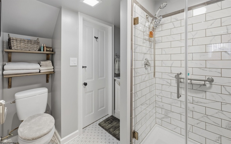 54 Kanawha Street, Buckhannon, West Virginia 26201, 3 Bedrooms Bedrooms, 9 Rooms Rooms,2 BathroomsBathrooms,Single Family Detached,For Sale,Kanawha,0,10166547