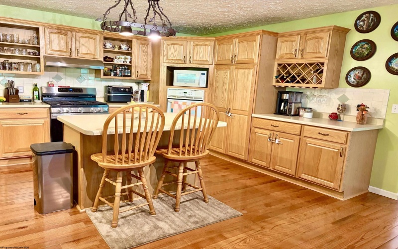 112 Hillside Drive, Thomas, West Virginia 26292-0000, 4 Bedrooms Bedrooms, 8 Rooms Rooms,2 BathroomsBathrooms,Single Family Detached,For Sale,Hillside,0,10166571