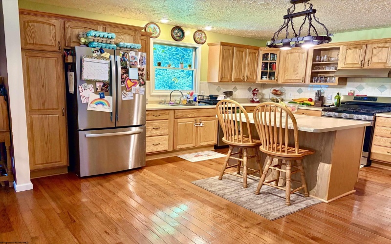 112 Hillside Drive, Thomas, West Virginia 26292-0000, 4 Bedrooms Bedrooms, 8 Rooms Rooms,2 BathroomsBathrooms,Single Family Detached,For Sale,Hillside,0,10166571