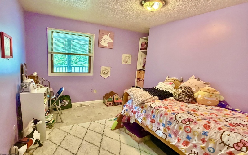 112 Hillside Drive, Thomas, West Virginia 26292-0000, 4 Bedrooms Bedrooms, 8 Rooms Rooms,2 BathroomsBathrooms,Single Family Detached,For Sale,Hillside,0,10166571