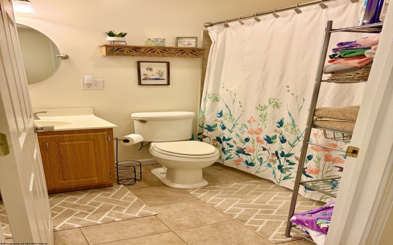112 Hillside Drive, Thomas, West Virginia 26292-0000, 4 Bedrooms Bedrooms, 8 Rooms Rooms,2 BathroomsBathrooms,Single Family Detached,For Sale,Hillside,0,10166571