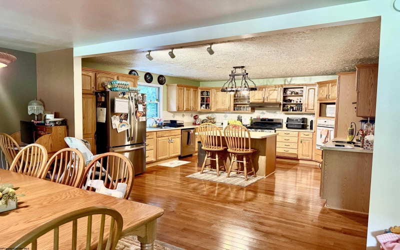 112 Hillside Drive, Thomas, West Virginia 26292-0000, 4 Bedrooms Bedrooms, 8 Rooms Rooms,2 BathroomsBathrooms,Single Family Detached,For Sale,Hillside,0,10166571