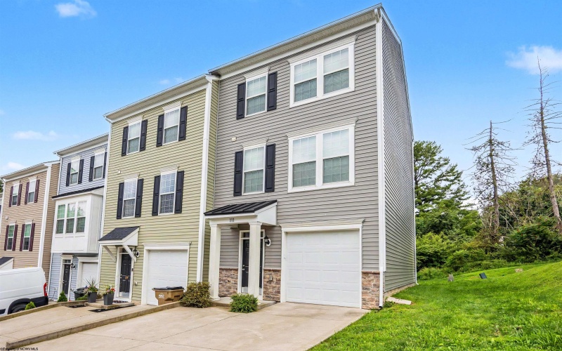 111 Inlet Street, Morgantown, West Virginia 26508, 3 Bedrooms Bedrooms, 6 Rooms Rooms,2 BathroomsBathrooms,Single Family Attached,For Sale,Inlet,0,10166565