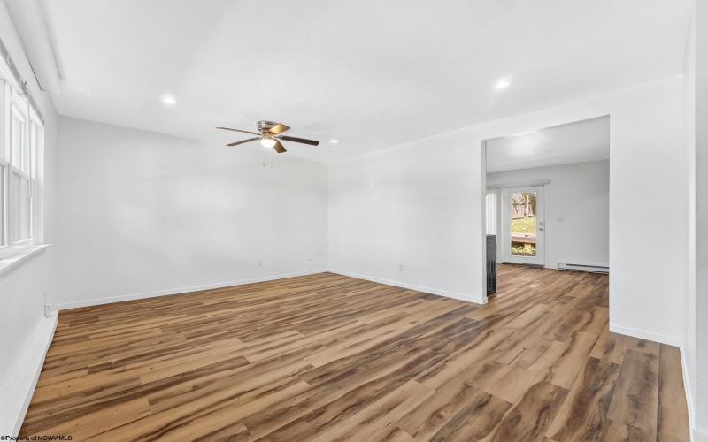 27 Marcus Drive, Morgantown, West Virginia 26501, 3 Bedrooms Bedrooms, 5 Rooms Rooms,1 BathroomBathrooms,Single Family Attached,For Sale,Marcus,0,10166566
