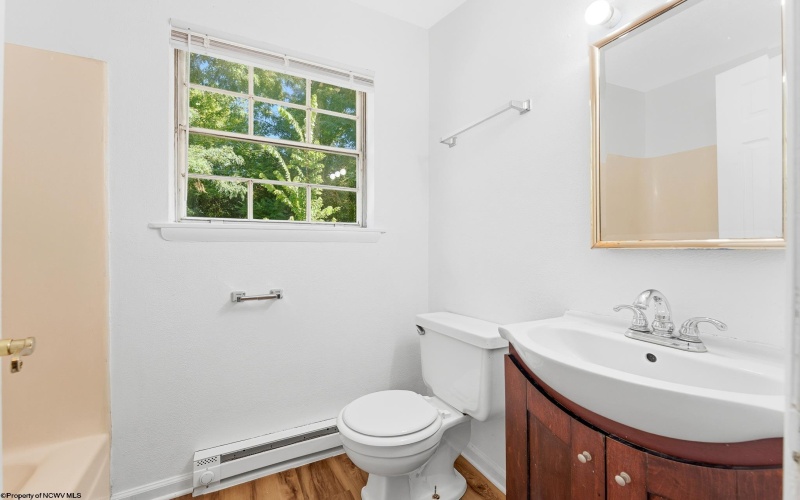 27 Marcus Drive, Morgantown, West Virginia 26501, 3 Bedrooms Bedrooms, 5 Rooms Rooms,1 BathroomBathrooms,Single Family Attached,For Sale,Marcus,0,10166566