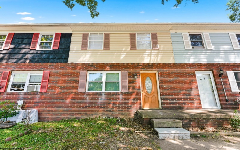27 Marcus Drive, Morgantown, West Virginia 26501, 3 Bedrooms Bedrooms, 5 Rooms Rooms,1 BathroomBathrooms,Single Family Attached,For Sale,Marcus,0,10166566