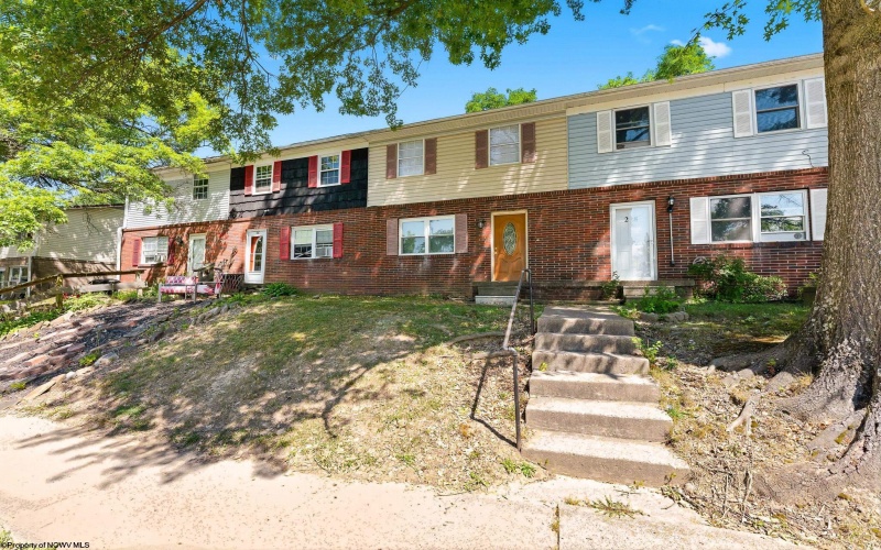 27 Marcus Drive, Morgantown, West Virginia 26501, 3 Bedrooms Bedrooms, 5 Rooms Rooms,1 BathroomBathrooms,Single Family Attached,For Sale,Marcus,0,10166566