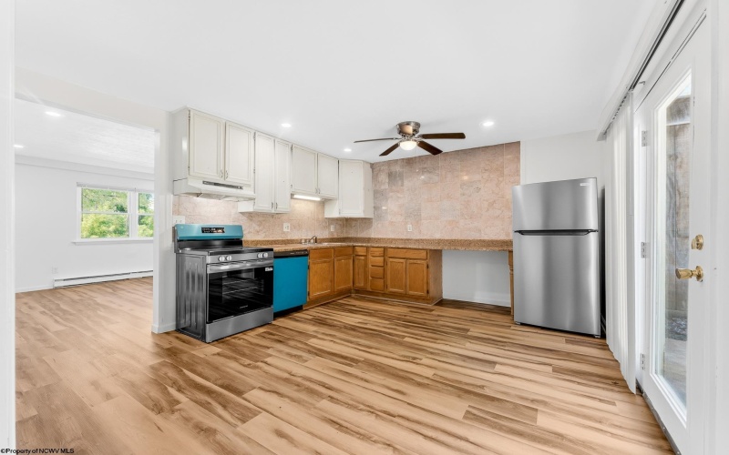 27 Marcus Drive, Morgantown, West Virginia 26501, 3 Bedrooms Bedrooms, 5 Rooms Rooms,1 BathroomBathrooms,Single Family Attached,For Sale,Marcus,0,10166566