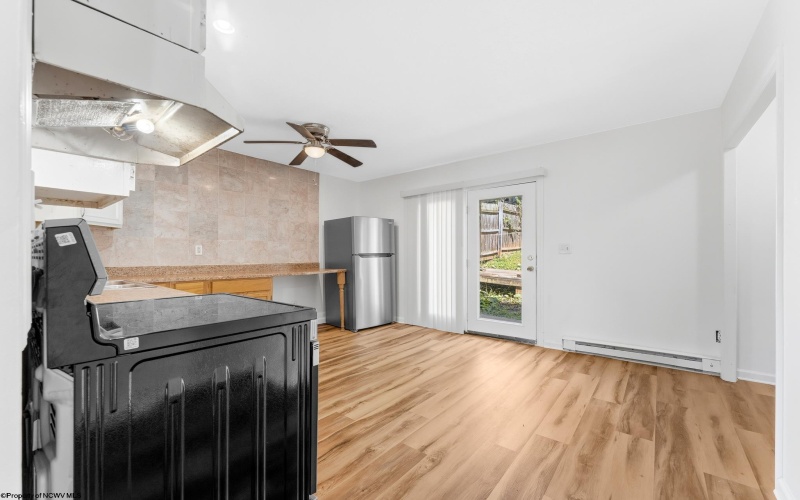 27 Marcus Drive, Morgantown, West Virginia 26501, 3 Bedrooms Bedrooms, 5 Rooms Rooms,1 BathroomBathrooms,Single Family Attached,For Sale,Marcus,0,10166566