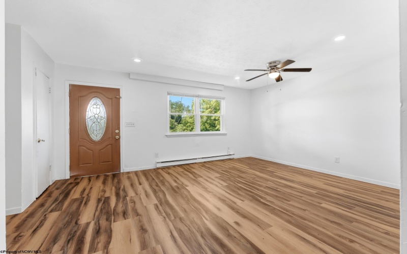 27 Marcus Drive, Morgantown, West Virginia 26501, 3 Bedrooms Bedrooms, 5 Rooms Rooms,1 BathroomBathrooms,Single Family Attached,For Sale,Marcus,0,10166566