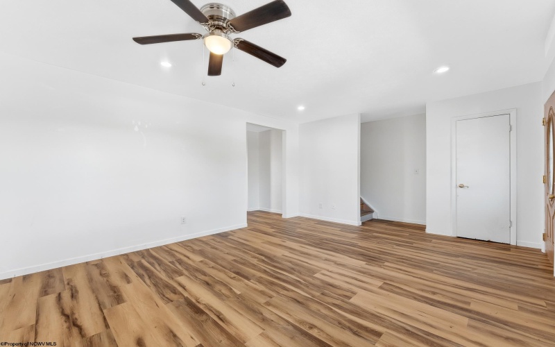 27 Marcus Drive, Morgantown, West Virginia 26501, 3 Bedrooms Bedrooms, 5 Rooms Rooms,1 BathroomBathrooms,Single Family Attached,For Sale,Marcus,0,10166566