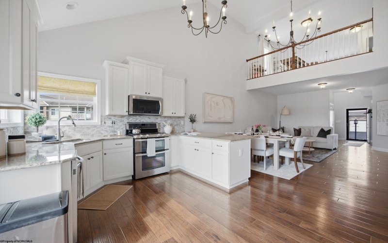 211 Berkshire Circle, Bridgeport, West Virginia 26330, 4 Bedrooms Bedrooms, 14 Rooms Rooms,2 BathroomsBathrooms,Single Family Attached,For Sale,Berkshire,0,10166568