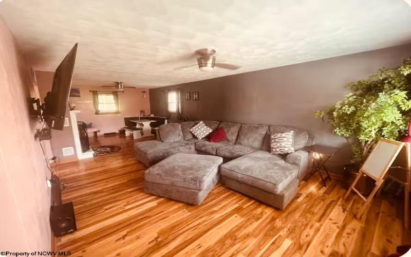 172 Grant Street, Clarksburg, West Virginia 26301, 4 Bedrooms Bedrooms, 9 Rooms Rooms,3 BathroomsBathrooms,Single Family Detached,For Sale,Grant,0,10166569