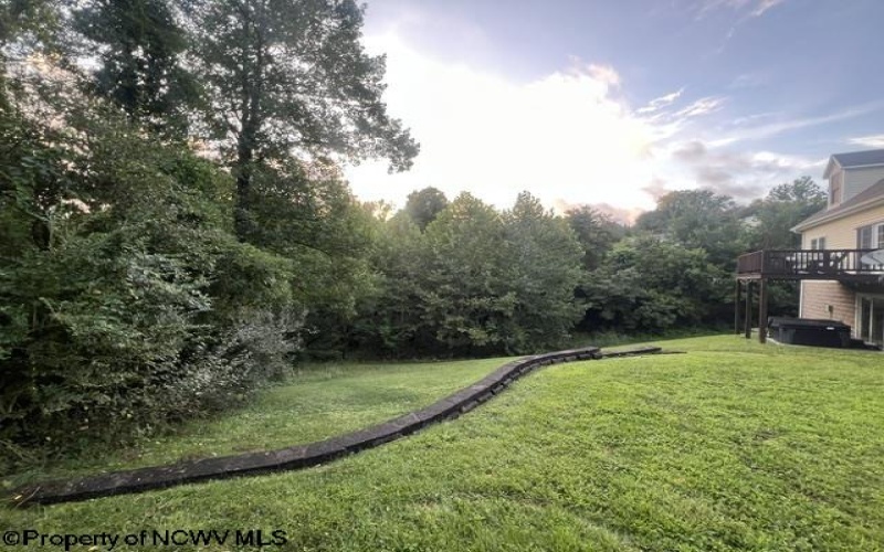 1601 Acorn Drive, Fairmont, West Virginia 26554, 4 Bedrooms Bedrooms, 9 Rooms Rooms,3 BathroomsBathrooms,Single Family Detached,For Sale,Acorn,0,10166556