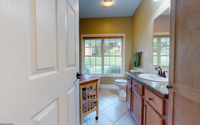 1601 Acorn Drive, Fairmont, West Virginia 26554, 4 Bedrooms Bedrooms, 9 Rooms Rooms,3 BathroomsBathrooms,Single Family Detached,For Sale,Acorn,0,10166556