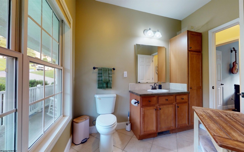 1601 Acorn Drive, Fairmont, West Virginia 26554, 4 Bedrooms Bedrooms, 9 Rooms Rooms,3 BathroomsBathrooms,Single Family Detached,For Sale,Acorn,0,10166556