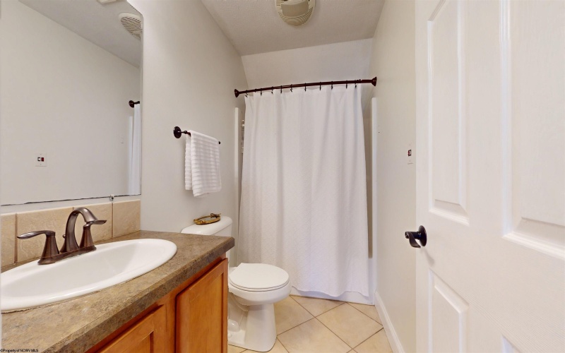 1601 Acorn Drive, Fairmont, West Virginia 26554, 4 Bedrooms Bedrooms, 9 Rooms Rooms,3 BathroomsBathrooms,Single Family Detached,For Sale,Acorn,0,10166556