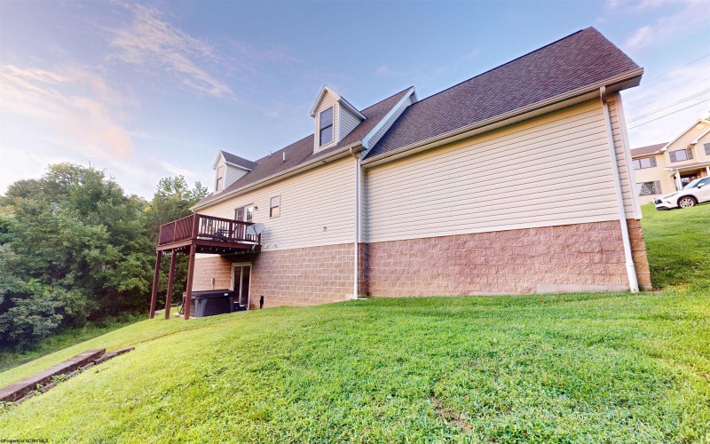 1601 Acorn Drive, Fairmont, West Virginia 26554, 4 Bedrooms Bedrooms, 9 Rooms Rooms,3 BathroomsBathrooms,Single Family Detached,For Sale,Acorn,0,10166556