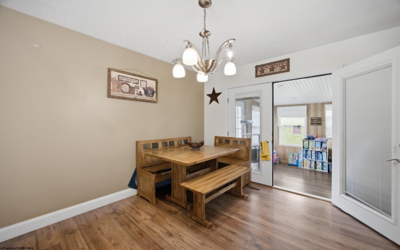 7 Coolview Lane, Bridgeport, West Virginia 26330, 3 Bedrooms Bedrooms, 8 Rooms Rooms,3 BathroomsBathrooms,Single Family Detached,For Sale,Coolview,0,10166552