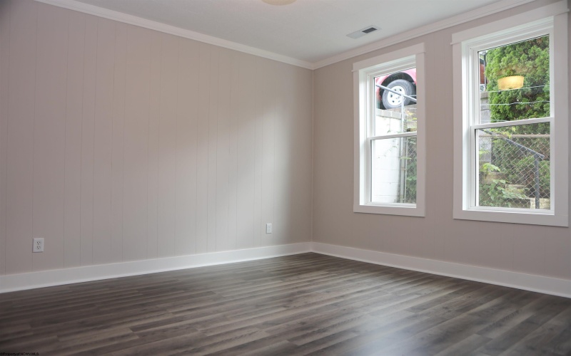 319 Davis Street, Clarksburg, West Virginia 26301, 3 Bedrooms Bedrooms, 6 Rooms Rooms,1 BathroomBathrooms,Single Family Detached,For Sale,Davis,0,10166557