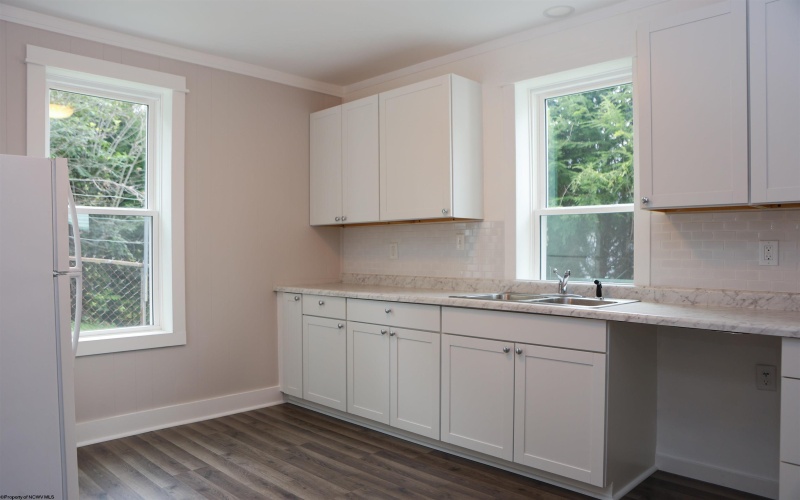 319 Davis Street, Clarksburg, West Virginia 26301, 3 Bedrooms Bedrooms, 6 Rooms Rooms,1 BathroomBathrooms,Single Family Detached,For Sale,Davis,0,10166557