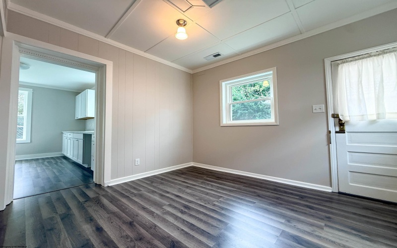 319 Davis Street, Clarksburg, West Virginia 26301, 3 Bedrooms Bedrooms, 6 Rooms Rooms,1 BathroomBathrooms,Single Family Detached,For Sale,Davis,0,10166557