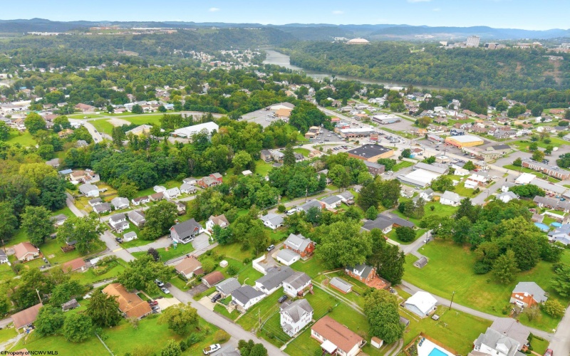 184 Vincent Avenue, Westover, West Virginia 26501, 3 Bedrooms Bedrooms, 7 Rooms Rooms,2 BathroomsBathrooms,Single Family Detached,For Sale,Vincent,0,10166559