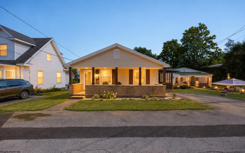 9 Tucker Street, Buckhannon, West Virginia 26201, 3 Bedrooms Bedrooms, 6 Rooms Rooms,1 BathroomBathrooms,Single Family Detached,For Sale,Tucker,0,10166564