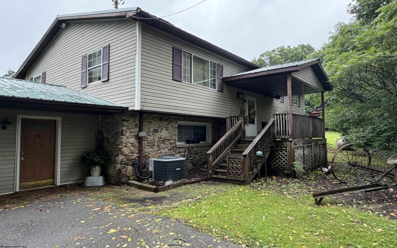 15 Buckskin Drive, Elkins, West Virginia 26241, 4 Bedrooms Bedrooms, 12 Rooms Rooms,3 BathroomsBathrooms,Single Family Detached,For Sale,Buckskin,0,10166560