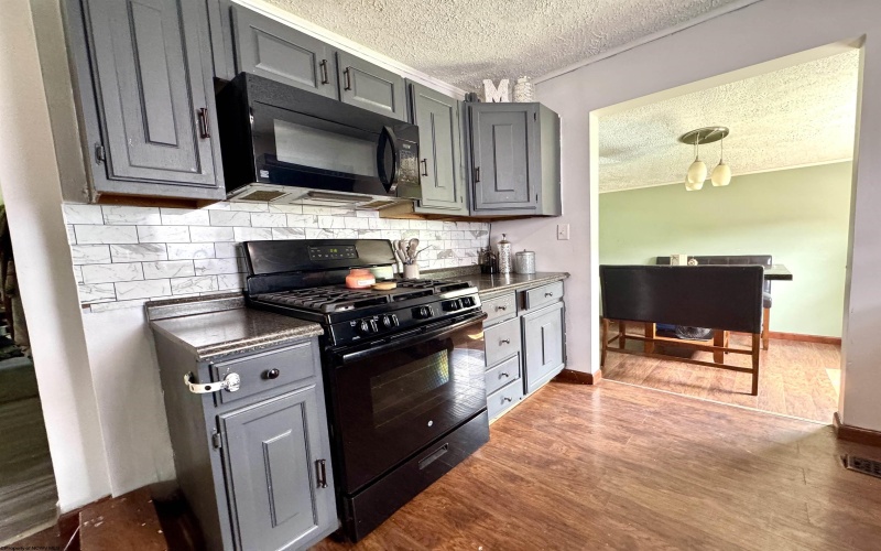 538 Valley Chapel Road, Weston, West Virginia 26452, 3 Bedrooms Bedrooms, 8 Rooms Rooms,1 BathroomBathrooms,Single Family Detached,For Sale,Valley Chapel,0,10166574