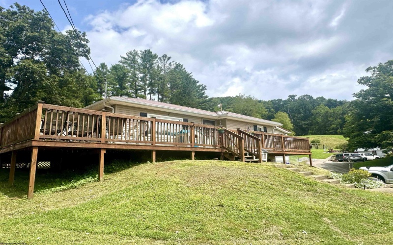 538 Valley Chapel Road, Weston, West Virginia 26452, 3 Bedrooms Bedrooms, 8 Rooms Rooms,1 BathroomBathrooms,Single Family Detached,For Sale,Valley Chapel,0,10166574