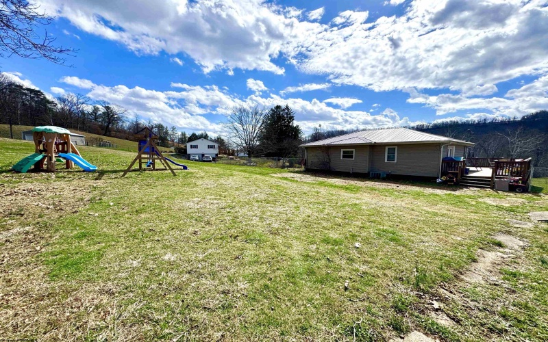 538 Valley Chapel Road, Weston, West Virginia 26452, 3 Bedrooms Bedrooms, 8 Rooms Rooms,1 BathroomBathrooms,Single Family Detached,For Sale,Valley Chapel,0,10166574