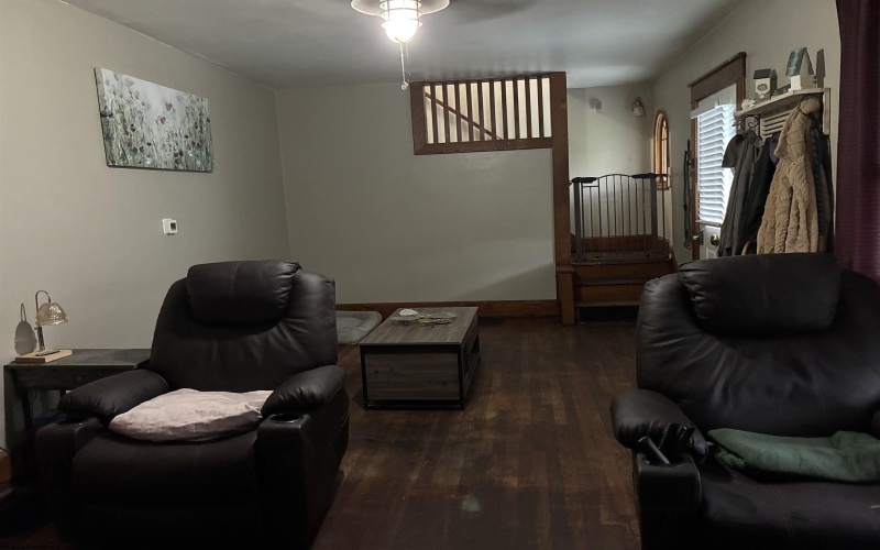 106 Bellview Avenue, Fairmont, West Virginia 26554, 3 Bedrooms Bedrooms, 6 Rooms Rooms,2 BathroomsBathrooms,Single Family Detached,For Sale,Bellview,0,10166572