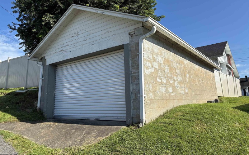106 Bellview Avenue, Fairmont, West Virginia 26554, 3 Bedrooms Bedrooms, 6 Rooms Rooms,2 BathroomsBathrooms,Single Family Detached,For Sale,Bellview,0,10166572