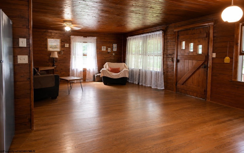 2467 Cuzzart Road, Bruceton Mills, West Virginia 25625, 2 Bedrooms Bedrooms, 4 Rooms Rooms,2 BathroomsBathrooms,Single Family Detached,For Sale,Cuzzart,0,10166582