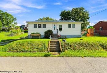 412 Charles Street, Glenville, West Virginia 26351, 3 Bedrooms Bedrooms, 10 Rooms Rooms,1 BathroomBathrooms,Single Family Detached,For Sale,Charles,0,10166581