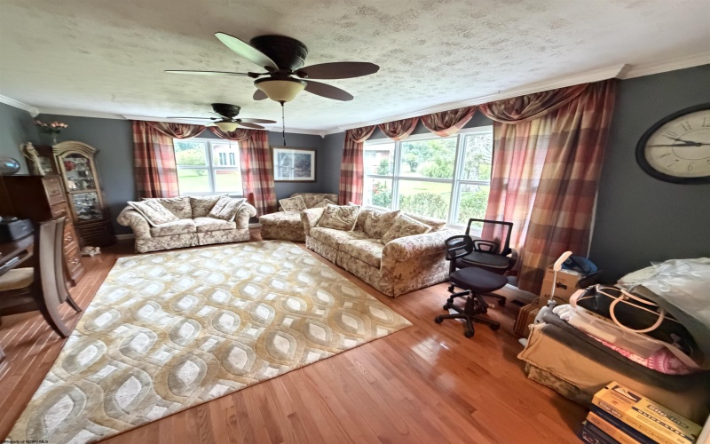 33 Lincoln Way, Buckhannon, West Virginia 26201, 3 Bedrooms Bedrooms, 10 Rooms Rooms,3 BathroomsBathrooms,Single Family Detached,For Sale,Lincoln,0,10166583