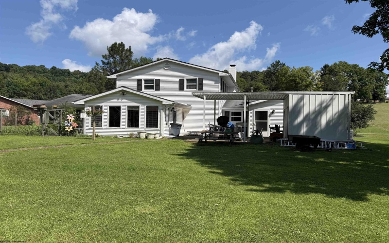 33 Lincoln Way, Buckhannon, West Virginia 26201, 3 Bedrooms Bedrooms, 10 Rooms Rooms,3 BathroomsBathrooms,Single Family Detached,For Sale,Lincoln,0,10166583